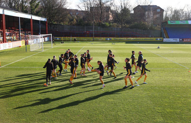 涉及场外的 涉及场外的